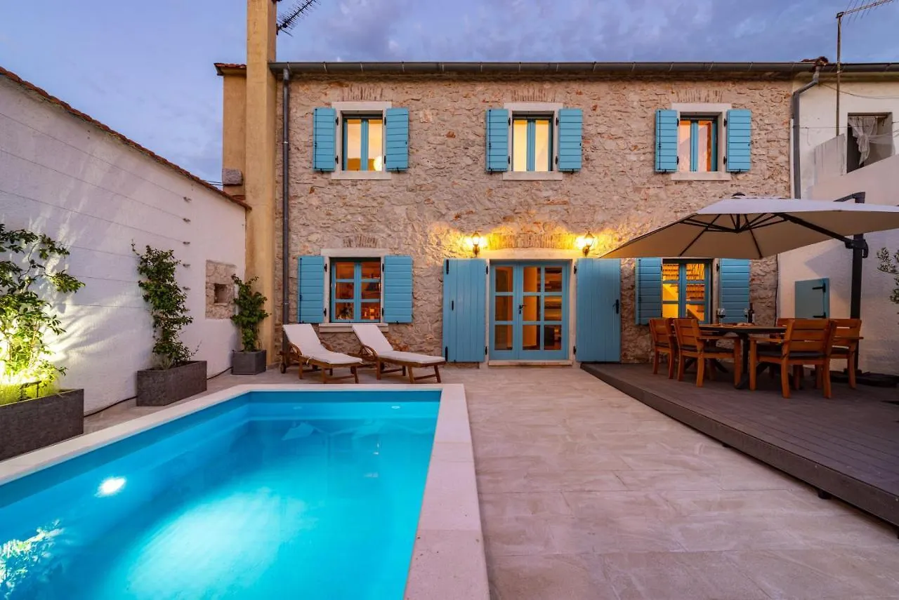 Hidden Gem Holiday Home With Pool Zadar 0*,