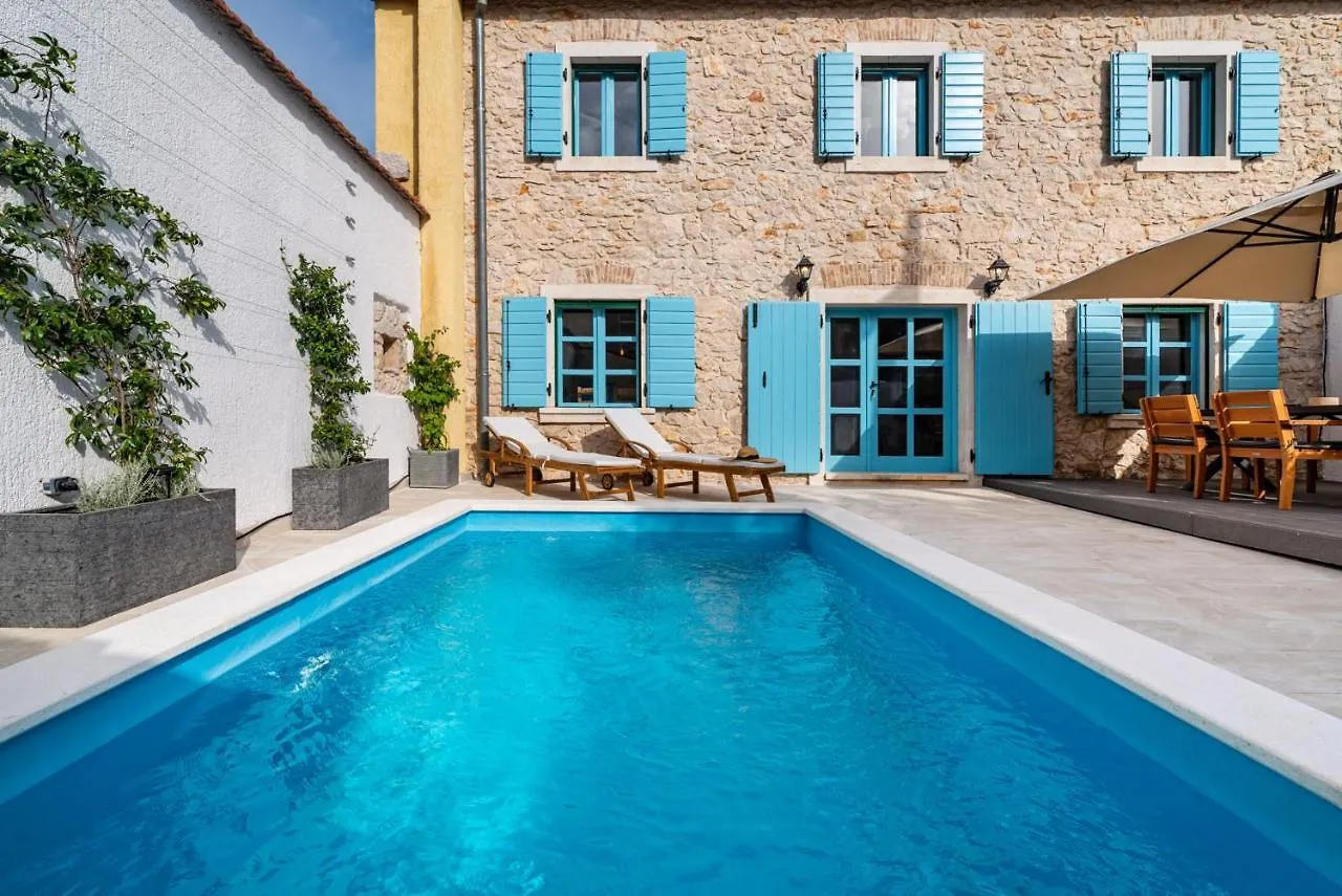 Hidden Gem Holiday Home With Pool Zadar 0*,  Croatia