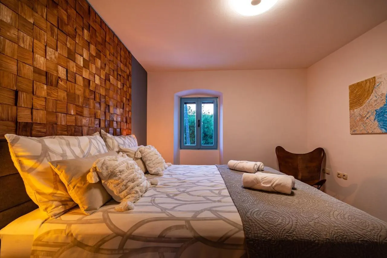 Hidden Gem Holiday Home With Pool Zadar