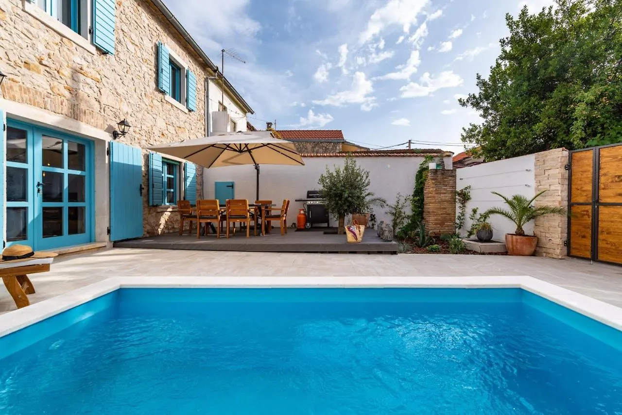 Hidden Gem Holiday Home With Pool Zadar