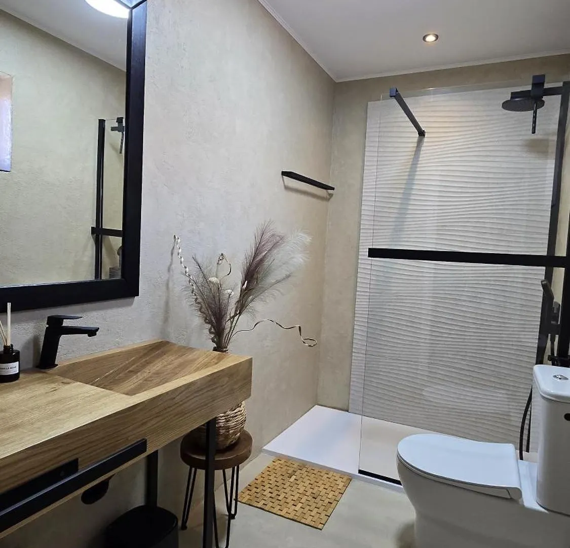 Hidden Gem Holiday Home With Pool 0*, Zadar