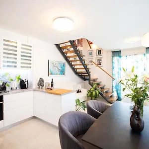 Tirkizni Val Apartment