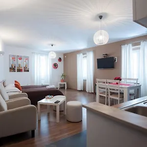 & 72 Apartment