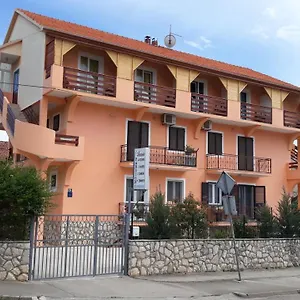 Pansion Maria Zára
