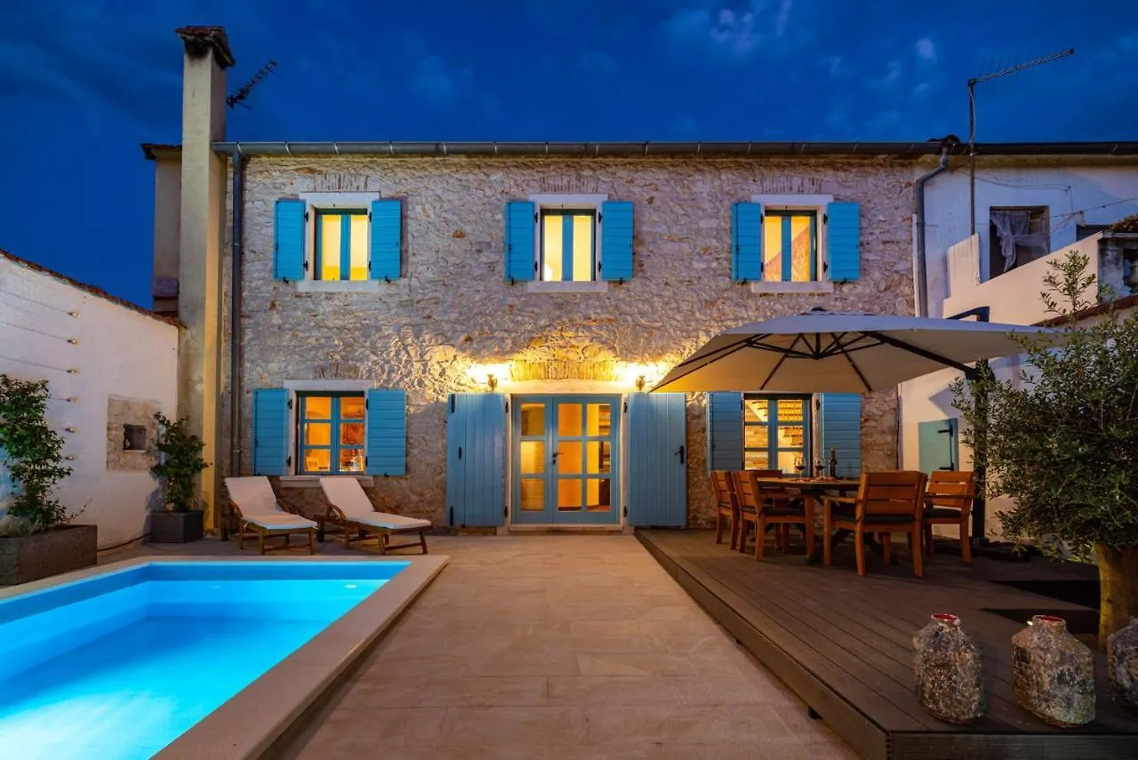 Hidden Gem Holiday Home With Pool Zadar
